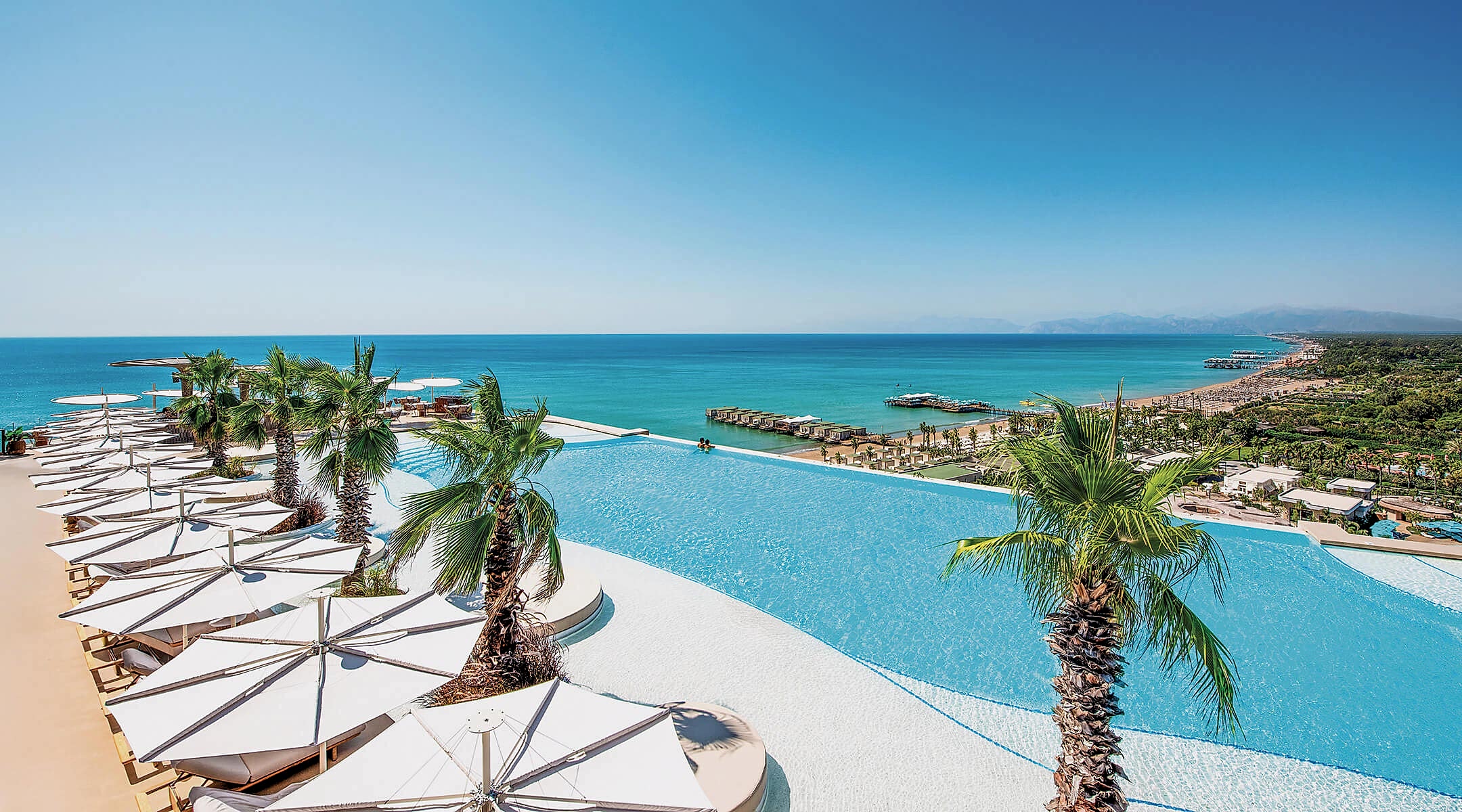 Regnum The Crown Seven Rooftop Pool 04 2 Banner