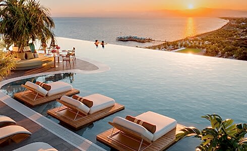 Regnum The Crown Infinity Pool Card