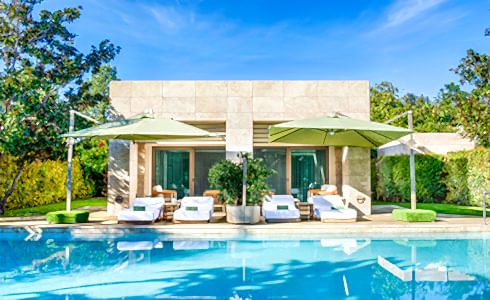 Regnumcarya Pearl Pool Family Bedroom Card