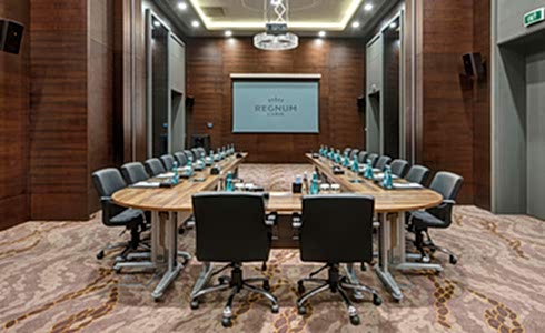 Regnum Carya Laurus Card